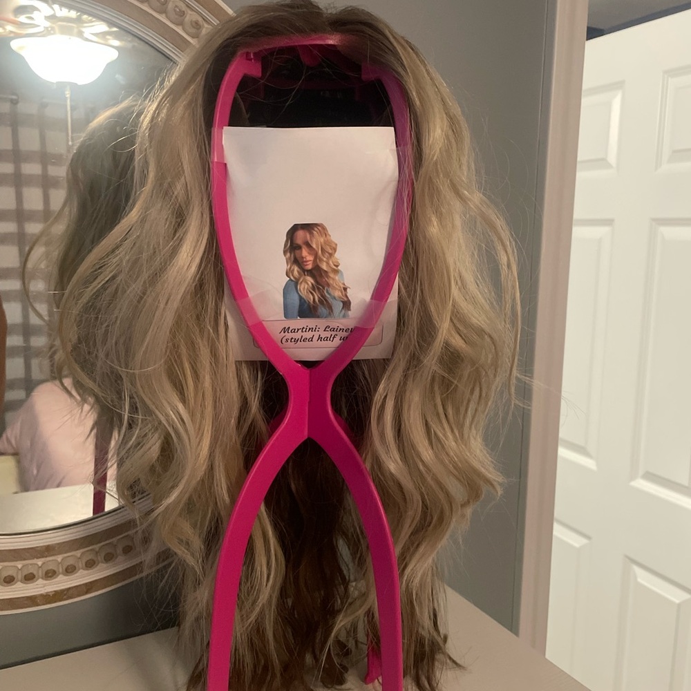 Martini Wigs: Lainey